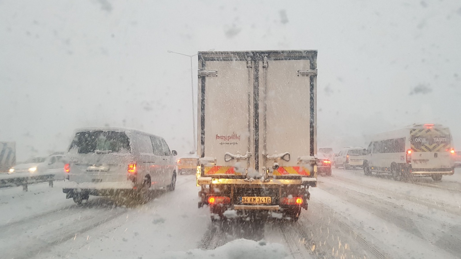 İstanbul’da kar trafiği: Yoğunluk yüzde 85’e ulaştı